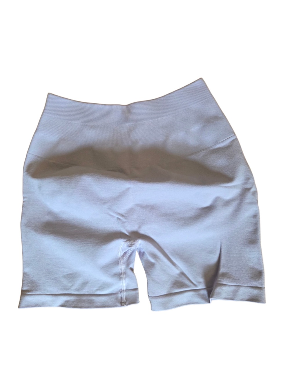 Alphalete Women’s Light Blush Pink Scrunch-Back Bike Shorts - Picture 2 of 4